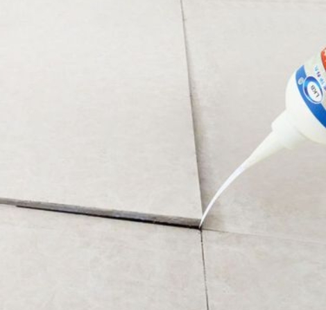 东昌瓷砖空鼓维修公司分享卫生间瓷砖脱落的原因可能有以下几点